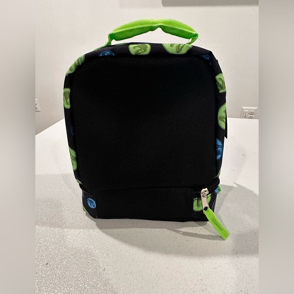 Jurassic World Soft Shell Two compartment lunch box with Handle - NWT - Picture 4 of 9